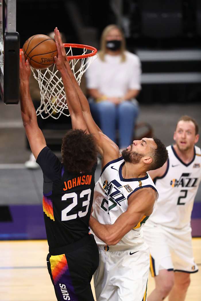 Rudy Gobert (27) blocks a shot against the Phoenix Suns